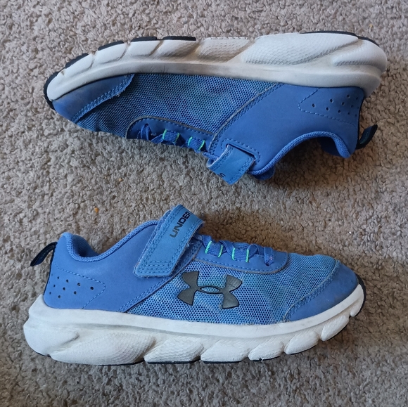 Under Armour Assert 9 Boys Sneakers Size 1Y Blue PRE-OWNED - Picture 1 of 6